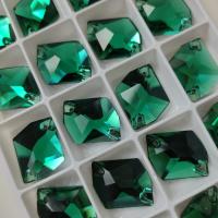 Стразы пришивные Cosmic Emerald Sew-on