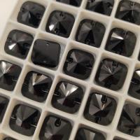 Rivoli square(Риволи квадраты) Jet Black 12mm нашивные sew-on