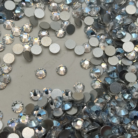 Стразы Qamar термо клеевые Crystal Moonshine 056 (без клея)