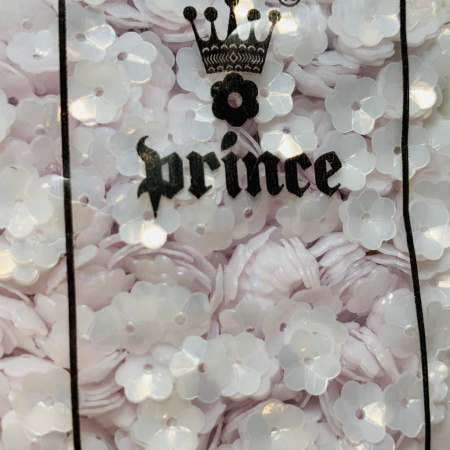 Пайетки Prince  7мм  Цветочки Pearl White 