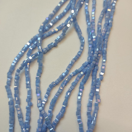 Бусины Квадраты 2mm Sapphire AB (длина нити 45см/185шт)