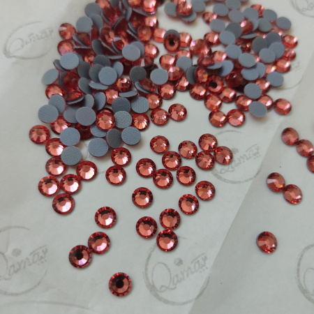 Стразы Qamar термо клеевые light Indian Pink 054 hot-fix