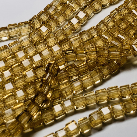 Бусины Квадраты Topaz