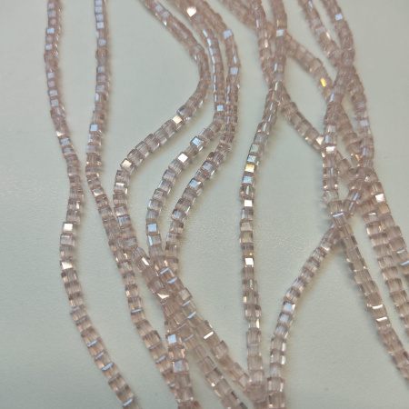 Бусины Квадраты 2mm Lt. Rose AB (длина нити 45см/185шт)