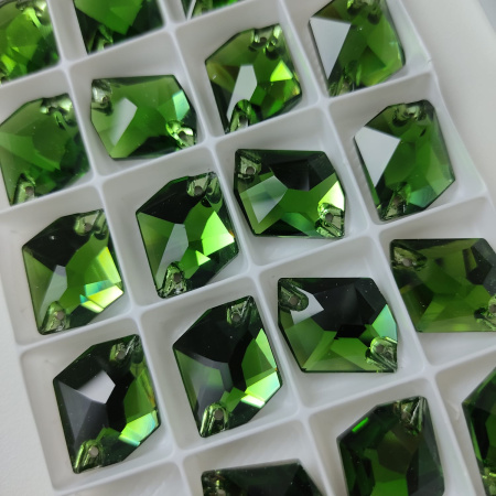 Стразы пришивные Cosmic Leaf Green sew-on