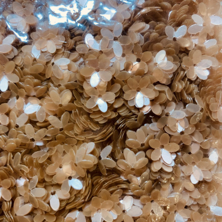 Пайетки Prince 10мм Цветочки 3D Cappuccino