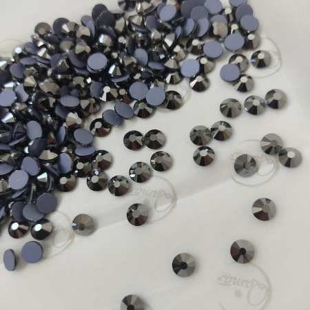 Стразы Qamar термо клеевые Jet Hematite 002 hot-fix