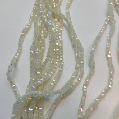 Бусины Квадраты 2mm Jonquil Opal AB (длина нити 45см/185шт)
