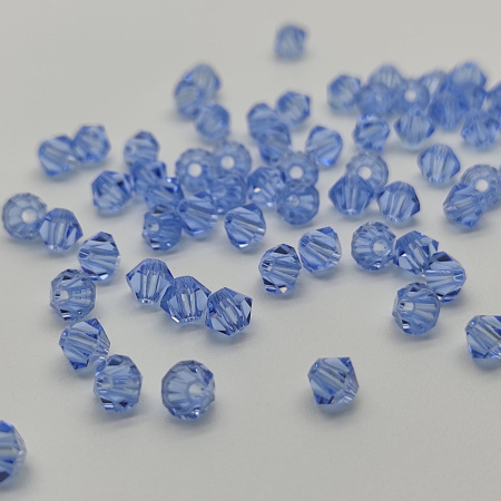 биконус SW 4mm Light Sapphire