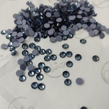 Стразы Qamar термо клеевые Denim Blue 064 hot-fix