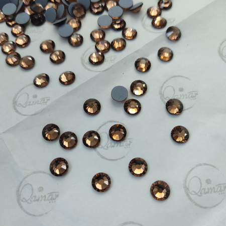 Стразы Qamar термо клеевые Light Smoke Topaz 009 hot-fix